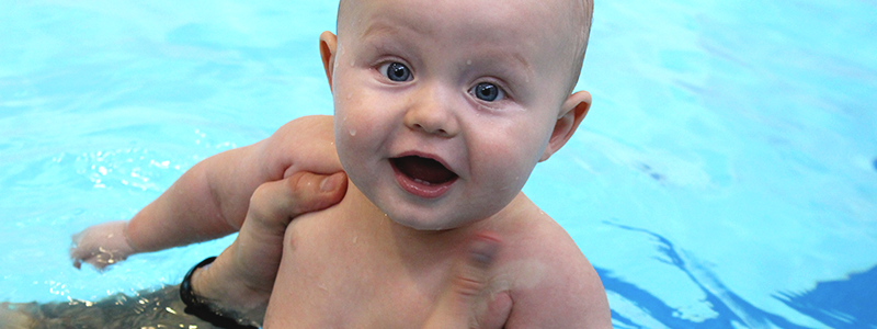Kurz plávania pre bábätká - Plavecká akadémia